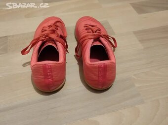 Sportovní sálové boty vel. 36 2/3 zn. Adidas - 3