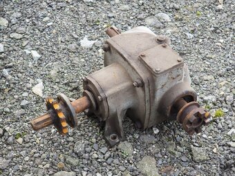 Úhlová převodovka převod - malotraktor - 3