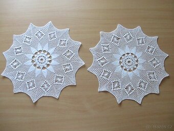 Háčkované krajkové dečky  ruční práce - 3