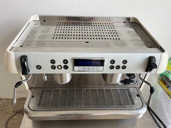 Dvoupákový kávovar Iberital - 3