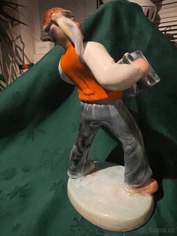 Porcelánová soška harmonikář. Ditmar Urbach - 3