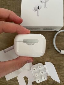 AirPods pro 2 - 3