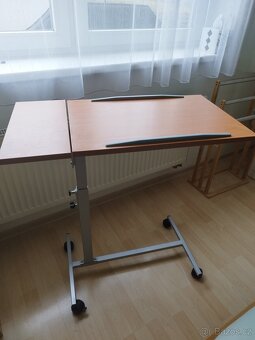 Stolek pojizdný k posteli - 3