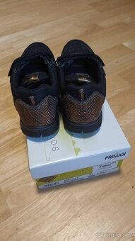 Černé tenisky Primigi s goretexem, vel. 37 - 3