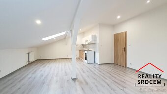 Pronájem podkrovního bytu 4+kk, 95 m2, ul. Nivnická, Ostrava - 3