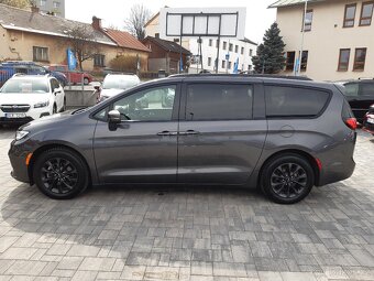 Chrysler Pacifica 3,6L, 7míst, adapt, nový model, 38.000km - 3