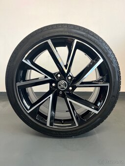 ☀️ Letní Alu kola Vega, Škoda Superb 3 Sportline, 5x112 r19 - 3