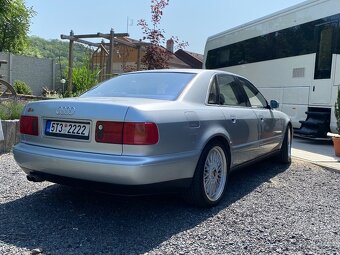 Audi A8 V8 - 3