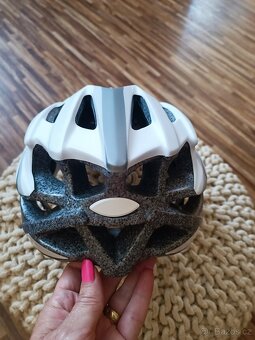 Nová cyklistická přilba Etape - 3