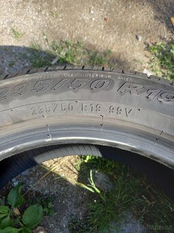 235/50R19 - 3