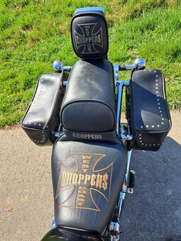 Suzuki Intruder VS 800 - 3