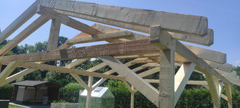 Garaz, Pristresek na auto, Chata - 3