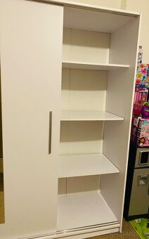 Šatní skříň - 3