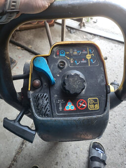 Prodám bourací kladivo Atlas Copco - 3
