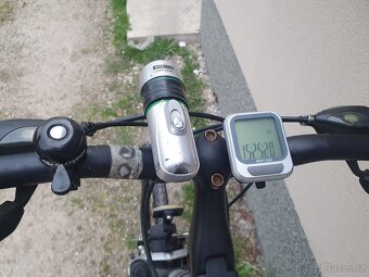 Pánské silniční kolo.TREK - 3