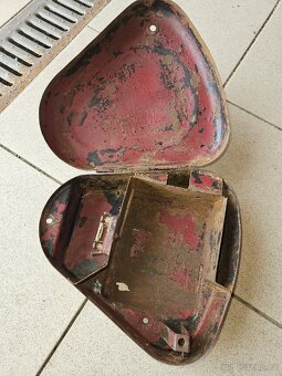 Kostelík Jawa Pérák FJ - 3