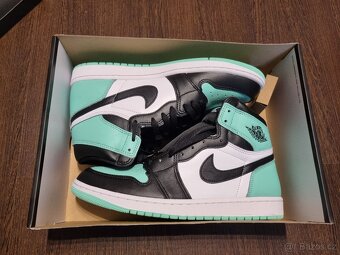 Nike Air Jordan 1 Retro High OG - 3