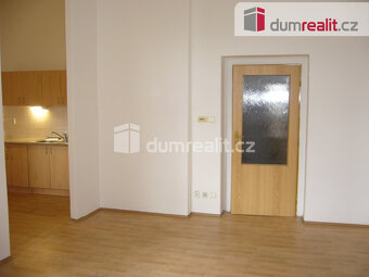 Pronájem pěkného bytu o velikosti 2+kk, výměra 46m2, ul.Kříž - 3