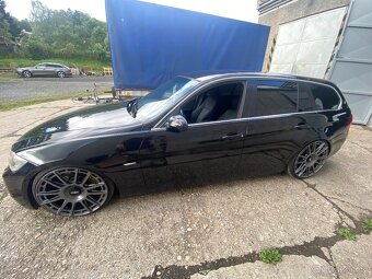 BMW e91 330D 170kw - 3