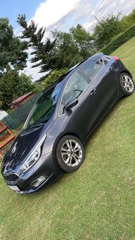Kia Ceed 1,6 gdi, 99kw, panorama,full výbava - 3