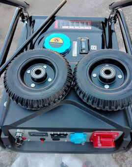 Prodám elektrocentrálu LENGBERS LBR4960V - 3