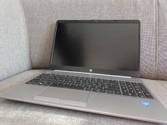 HP 250 G8 - 3