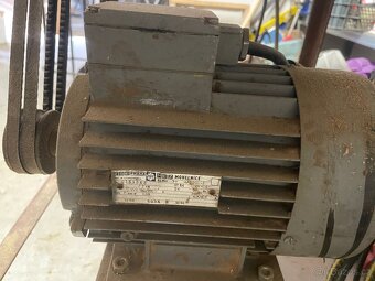 Cirkulárka - stolová pila - kotoučová pila - 3