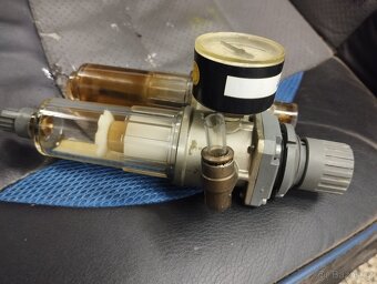 Regulátor tlaku vzduchu  s přimazáváním - 3