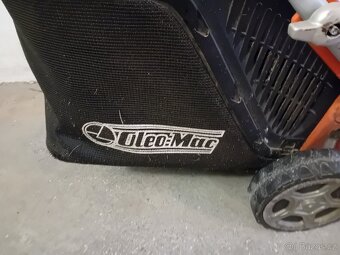 prodám starší benzinovou sekačku Oleo Mac - 3