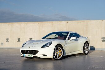 2010 Ferrari California - 3