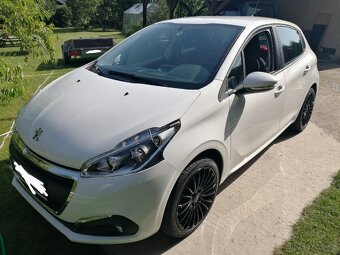 Peugeot 208 - 3