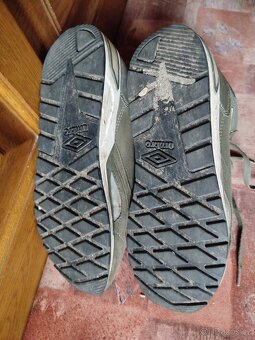 Kotníkové boty botasky Umbro - 3