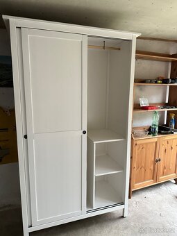 Ikea Hemnes velká skříň masiv bílé mořidlo - 3