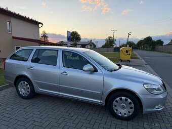 Octavia2 kombi 1.9tdi 77kw 2009 ELEGANCE vyhřívané sedačky - 3