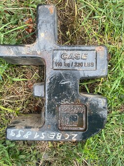 Přední závaží s konzolí na Case JXU nebo Farmall - 3