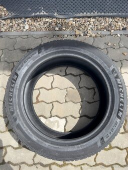 Michelin Pilot Alpin 5 SUV 265_45 R20 - 3