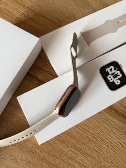 Apple Watch SE 44mm - 3