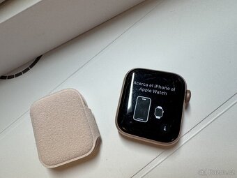 Apple Watch Series 5 (GPS) Gold alu Pink - 3