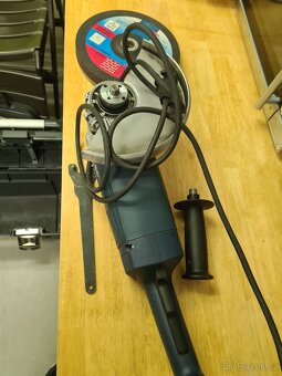 Uhlova bruska Bosch 230 - 3