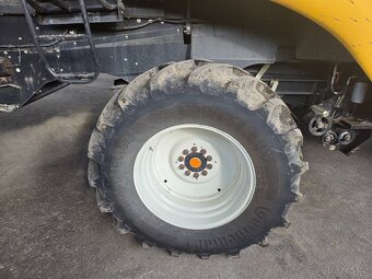 Kombajn,mlátička NEW HOLLAND CX8080SL - 3
