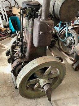 Stabilní motor SLAVIA DIESEL 8 koní - 3