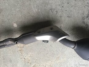 Výfuk Yamaha T max 560 - 3