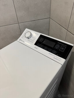 Úzká pračka ELECTROLUX PerfectCare 700 - 3