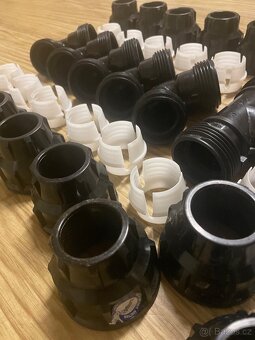 Plastové spojky - 3