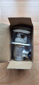 Umyvadlová výpusť uzavírací - špunt - 3