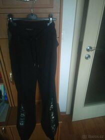 Tepláky černé Minie Mouse velikost xxs - 3