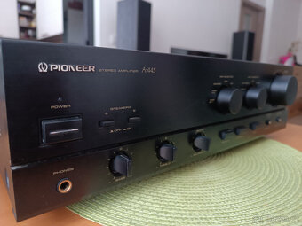 zesilovač Pioneer A-445 - 3