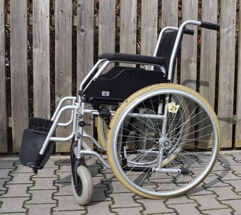 024-Mechanický invalidní vozík Meyra. - 3