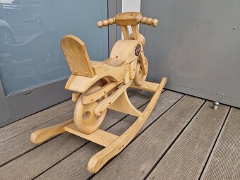Prodám dřevěnou houpací motorku pro děti - 3