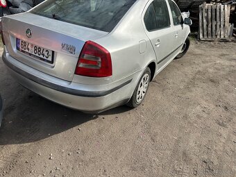 Škoda Octavia 2 díly - 3